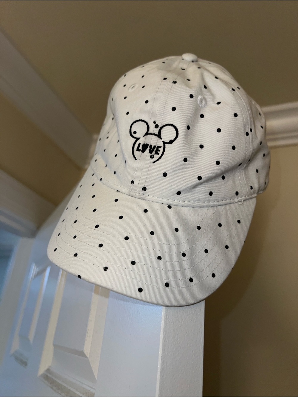 ❤️🖤 White Polka Dot 'Love' Mickey/Minnie Disney Hat. Adjustable.